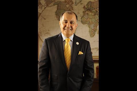 Seifi Ghasemi Air Products Chairman President and CEO